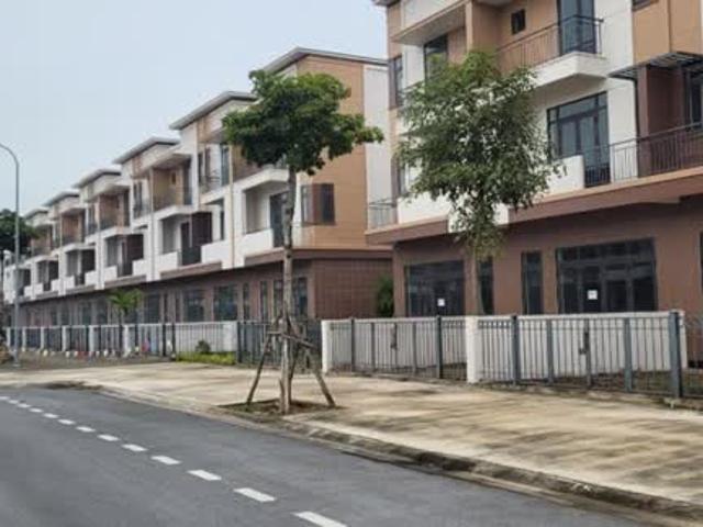 Bán căn nhà phố thương mại 3 tầng 120m2 Mặt phố đi bộ trung tâm 26m tại centa