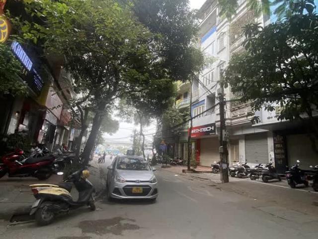 Bán gấp nhà phố Võ Văn Dũng, 60m, 6T, MT 5m, phân lô vỉa hè, giá 16.8 tỷ