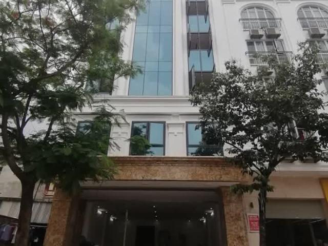 Bán tòa nhà VP 9 tầng mặt Phố Quan Hoa Nguyễn Khánh Toàn Dt 190m2 MT 9.5m. Giá 90 tỷ