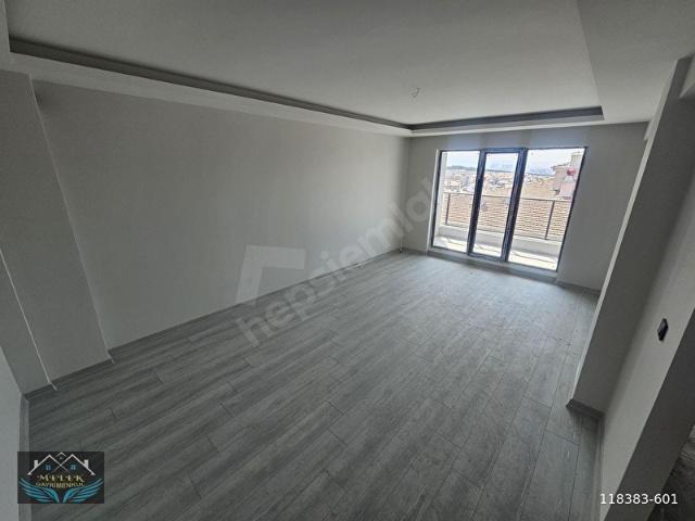 BAŞPINARDA 1.SINIF İŞÇİLİK 5.KAT MANZARALI ÇİFT BANYOLU DAİRE