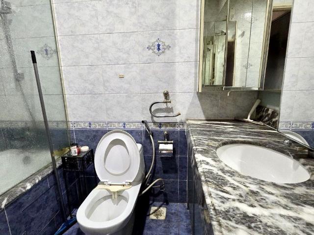 Banyan Condominium D5, Condominium