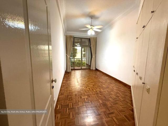 Banyan Condominium D5, Condominium