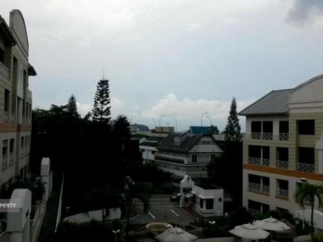 Banyan Condominium D5, Condominium