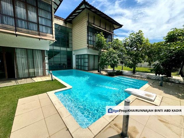 Banyan Close