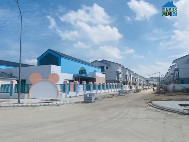 Bán 110m2 liền kề Sapphire Gem hướng nam công viên trước nhà