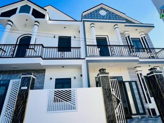 Bán 2 căn nhà mới 1 trệt 1 lầu rộng 60m mỗi căn chỉ 1ty450tr gần chợ ủy ban xã dien sơn huyện