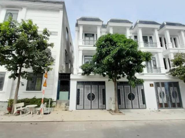 Bán 2 căn nhà mới xây 1T2L KDC Hoàng Nam 5, Tân Bình, Tp Dĩ An, Bình Dương