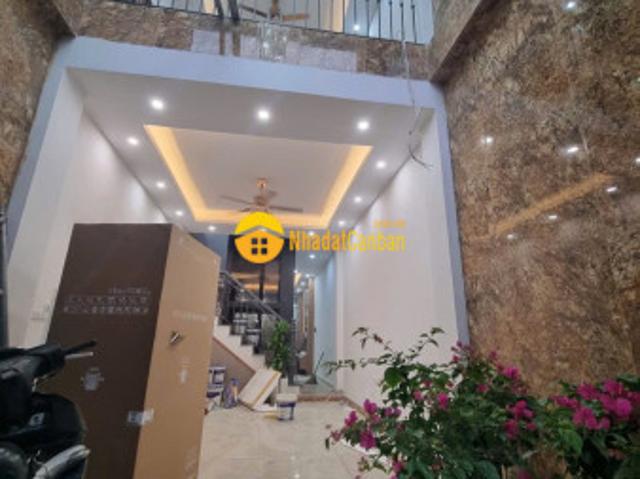 Bán 66m 5 tầng 4.2m. Mặt tiền. Phạm tuấn tài cầu giấy