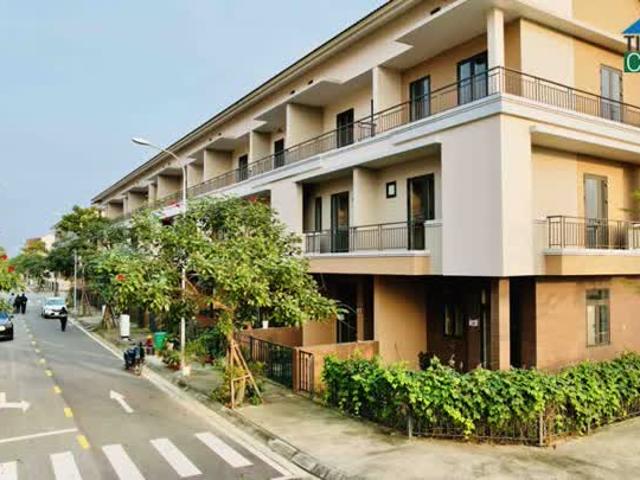 Bán 75m2 liền kề Centa city hướng nam giá 3.073tr bao sang tên