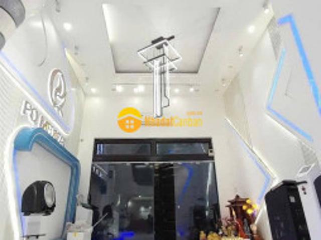 Bán 80m 7 tâng 5.7m. Mặt tiền. Đình thôn nam từ liêm