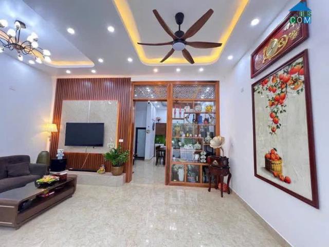 Bán căn nhà 4 tầng lô góc khu Đông Nam Cường, TP Hải Dương, 58m2, 4 ngủ, 4 vs, cực đẹp