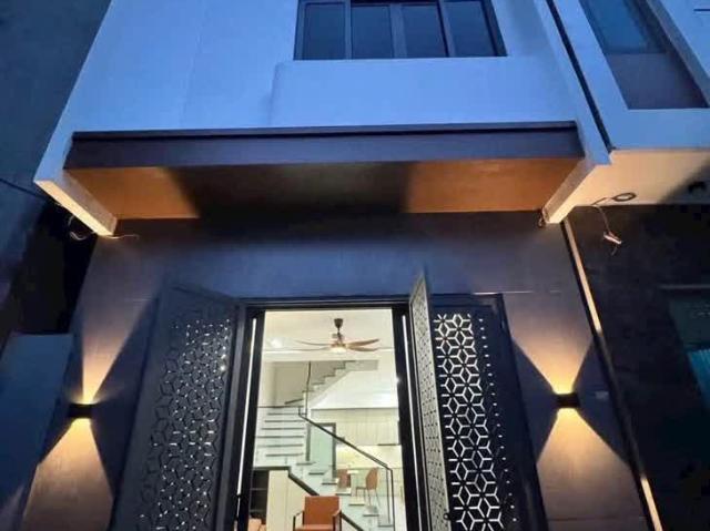 Bán căn nhà 4 tầng ngõ đường Ngô Quyền, ph Lê Thanh Nghị, TP HD, 52.5m2, mt 4.2m, 3 ngủ