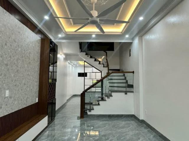 Bán căn nhà 3 tầng ngõ phố Bình Lộc, ph Lê Thanh Nghị, Tây HP, 52.6m2, 3 ngủ, 3vs, mt 4m