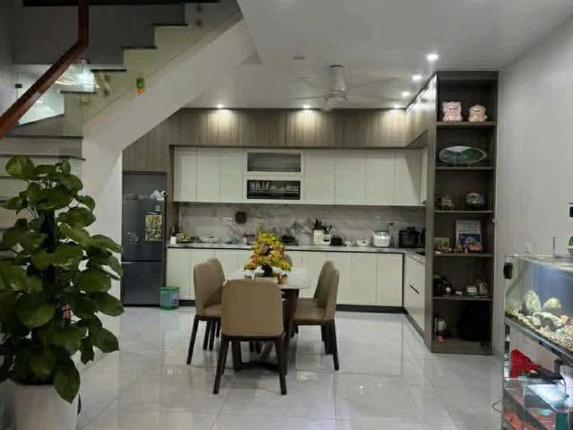 Bán căn nhà 3.5 tầng ngõ phố Phan Chu Trinh, ph Nhị Châu, TP HD, 50m2, mt 5.12m, 3 ngủ