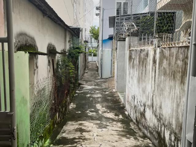 Bán căn nhà hẻm khu Hòn Chồng, phường Bắc Nha Trang, 225m2 giá 60tr/m2