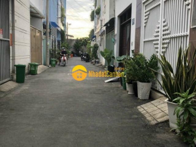 Bán căn nhà ngang 5m đường số 6 trường thọ, dt 65,4m2 giá 5,4 tỷ
