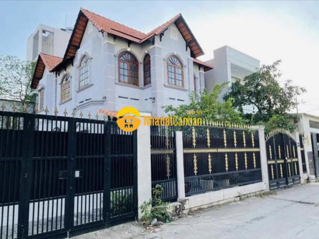 Bán căn biệt thự sân vườn 2 tầng. 300 m² thổ cư, hiêp bình chánh, giá 24 tỷ