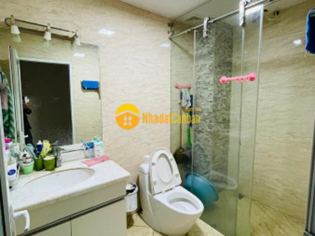 Bán căn chung cư lô góc, 3 phòng ngủ, 105 m 360 minh khai full nội thất nhỉnh 2,7 tỷ