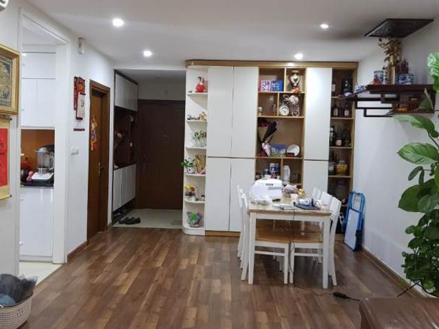 Bán căn hộ 2pn rộng 93m Mỗi Tầng chỉ có 1 căn bán 3ty tại goldmark city