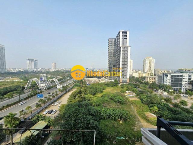 Bán căn hộ cao cấp vườn đào tây hồ, dt 128m2 3 phòng ngủ, full nội thất. Giá 10.8 tỷ
