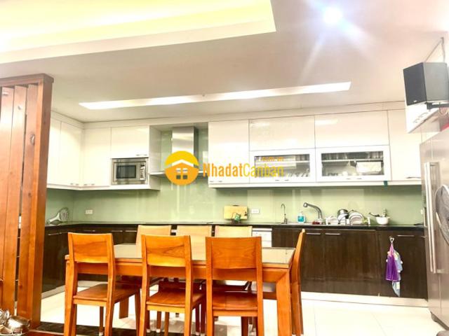 Bán căn hộ chung cư 4 phòng ngủ, đầy đủ nội thất giường tủ đồng bộ xịn sò
