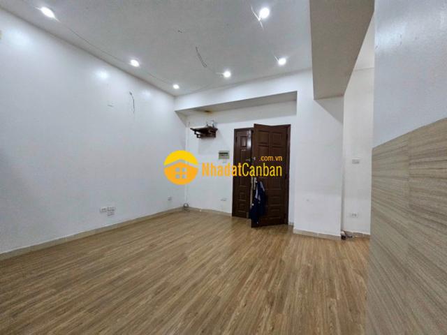 Bán căn hộ chung cư tt quận tây hồ, cạnh ciputra, giá rẻ nhất khu vực, 75m2, 3 tỷ có thương lượng