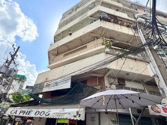 Bán căn hộ chung cư view phố Q1 SHR giá hạt rẻ