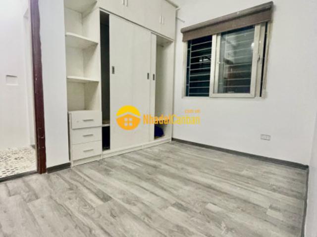 Bán căn hộ chung cư kim văn kim lũ, hoàng mai, dt 58m2, 2 ngủ ở luôn, sđcc
