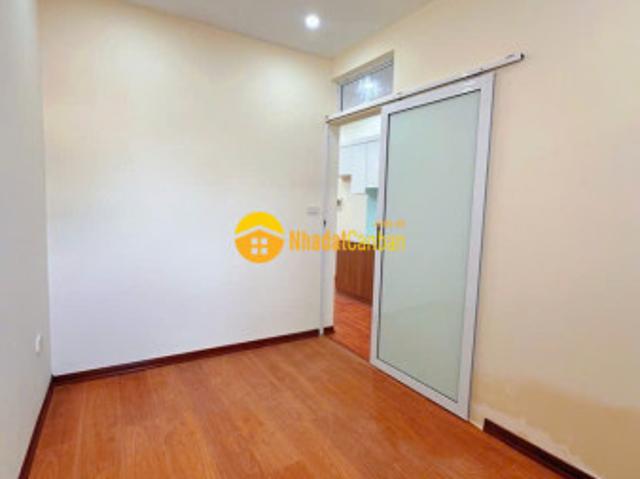 Bán căn hộ chung cư mini ngõ 225 quan hoa quận cầu giấy 60m, 2 ngủ giá 1.8 tỷ