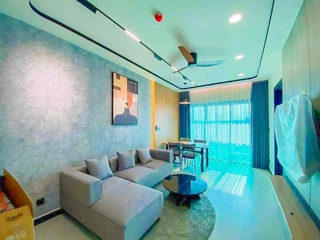 Bán Căn hộ tại De La Sol gồm 2 phòng ngủ tầng cao view đẹp với diện tích 71m2