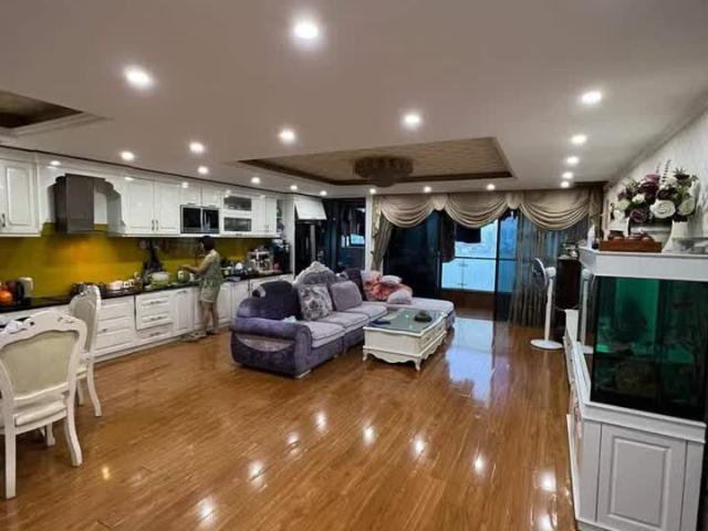 Bán căn hộ VIP chung cư Golden Land 275 Nguyễn Trãi