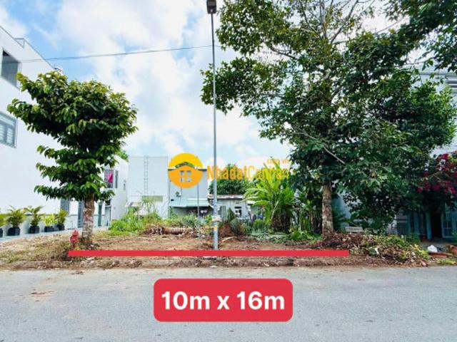 Bán cặp nền đường d4 kdc hồng loan 6a sạch đẹp không vướng
