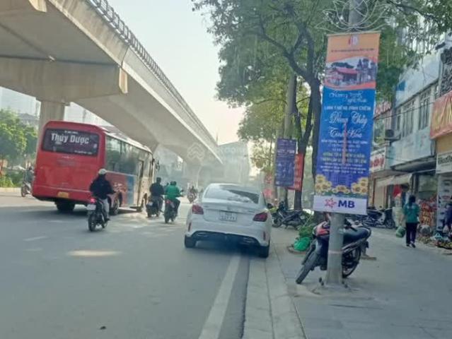 Bán CHDV 10 Phòng 8 Tâng TM, Dương Quảng Hàm ngõ Thông Thoáng, Gần phố chính nhỉnh 14 tỷ