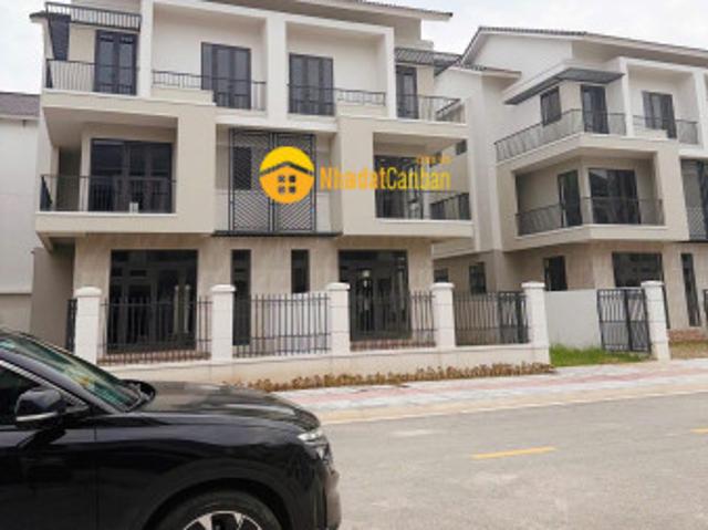 Bán biệt thự 225m2 giá 80trm cả nhà và đất tại vsip bn. Sổ đỏ lâu dài