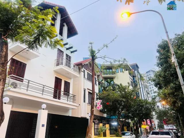 Bán biệt thự VIP phố Trường Chinh, lô góc, vỉa hè, gara, ô tô tránh, kinh doanh, an sinh tuyệt vời