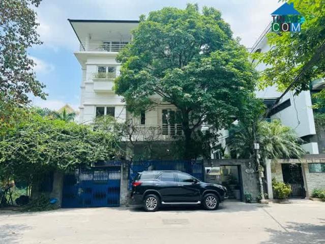 Bán biệt thự vip vườn đào lạc long quân tây hồ. DT 230M2. MT 13M