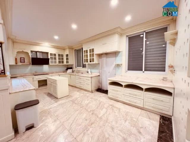 Bán Biệt Thự Cực Hiếm Cộng Hòa 7X21 4tầng 4PN Chỉ 20tỉ