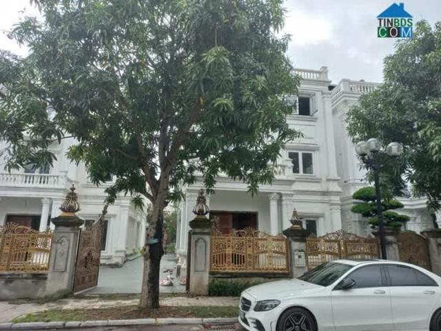 Bán biệt thự Hoa Sữa Vinhomes Reversede 362m2. LH: Địa Thủy Sư Trần Thọ 0906299