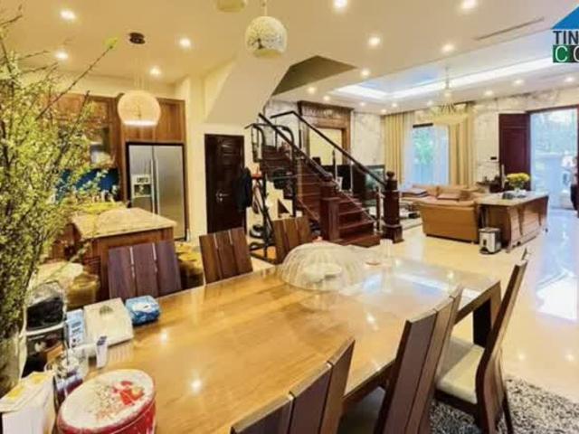 Bán biệt thự KĐT Tây Nam Linh Đàm mở rộng, 210m2 xây 4 tầng thang máy chỉ 32 tỷ. LH: Mrs Thuý