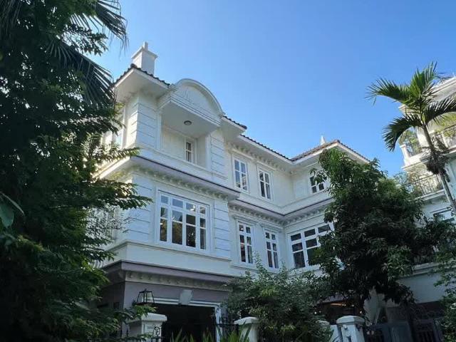 Bán biệt thự lô góc CIPUTRA, Tây Hồ 300m2 Căn Cuối Cùng, Ai Sẽ Là Chủ Nhân?