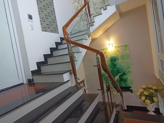 Bán biệt thự mặt tiền siêu rộng Bùi Chát Đà NẴNG 150M chỉ nhỉnh 6tỷ LH 0352086