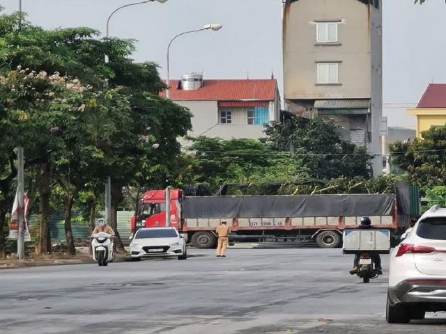 Bán biệt thự đơn lập 185m2 tại Đa Tốn, quận Gia Lâm, Hà Nội. Đường 13m. Lh 0989894