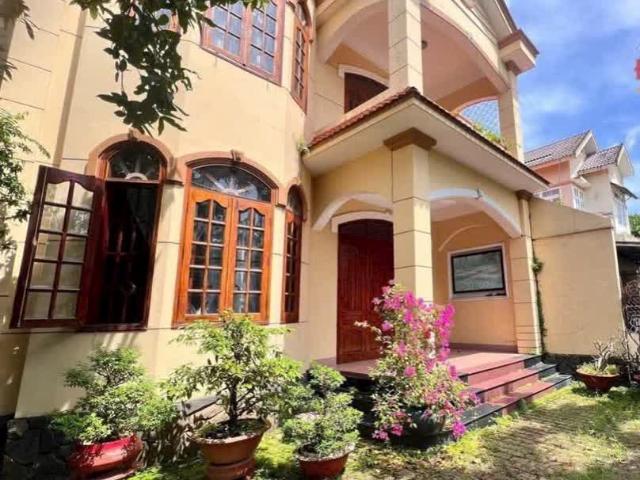 Bán biệt thự Đặng Văn Trơn, Hiệp Hòa, Biên Hòa  12 x 32, giá 16,9 tỷ