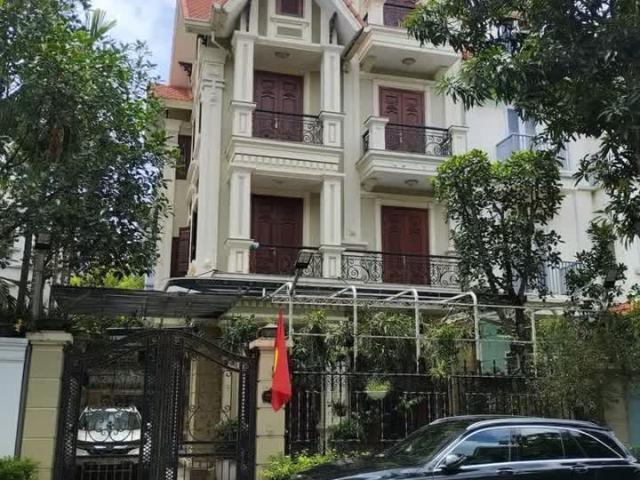 Bán biệt thự đẹp KĐT Việt Hưng, Long Biên 175m2, MT 10m, giá 34 tỷ