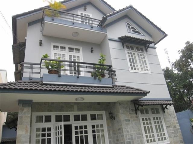 Bán biệt thự quận 3 9x20m hẻm xe hơi đường Lê Văn Sỹ 2 lầu có sân thượng