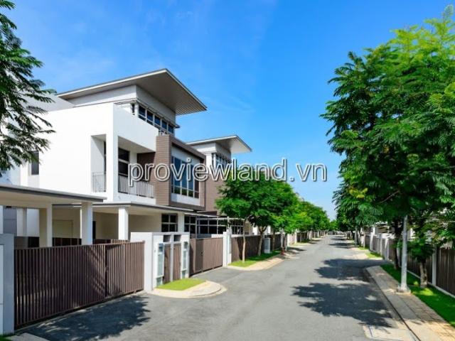 Bán biệt thự Riviera Cove dạng sân vườn với 4PN 442m2 2 tầng