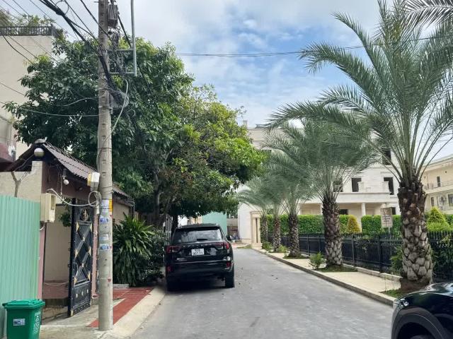 Bán biệt thự sân vườn đường Nguyễn Ư Dĩ, Phường Thảo Điền, Quận 2 TP. Thủ Đức