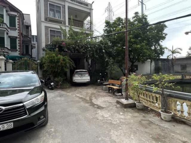 Bán Biệt Thự Sân Vườn_tây Hồ Ciputra_208 M 8 MT Oto Vào Nhà. 6 Tầng Thang Máy. Đẳng Cấp. Chào: 41.5 Tỷ