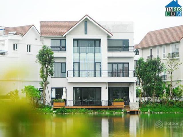 Bán biệt thự siêu sang Hoa Lan, Vinhomes Riverside – 330m x 4T – mặt tiền 11m – giá 141 tỷ