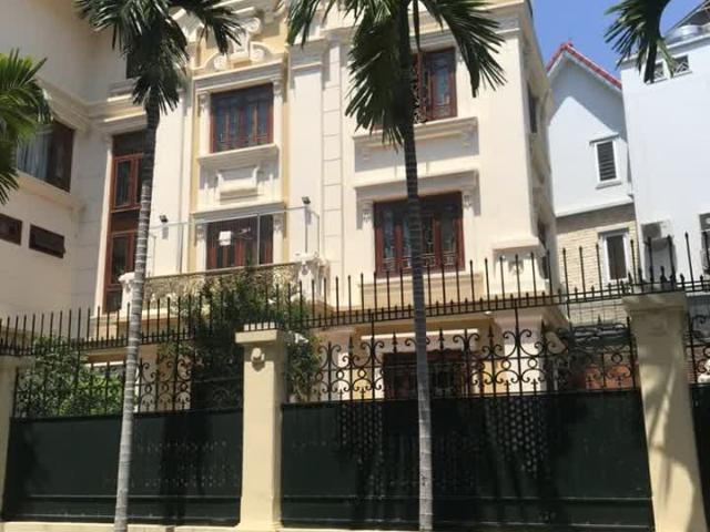 Bán BT Lão Thành Cách Mạng, Yên Hoà, Cầu Giấy. DT 200 x 4t, MT 14m, hoàn thiện. Giá 65 tỷ